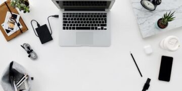 How Can Growing Media Brands Build Scalable Online Infrastructure Without Overspending?