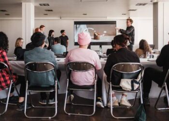 Why Professionals Are Turning To School Administration Education To Advance Their Careers